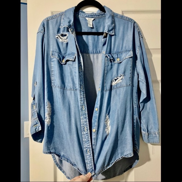 2/10 Forever 21 distressed denim shirt - Picture 1 of 1